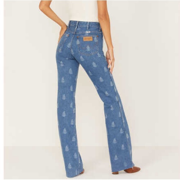 NWT Wrangler Medium Wash PAISLEY PRINT WESTWARD HIGH RISE BOOTCUT JEANS - Picture 5 of 16